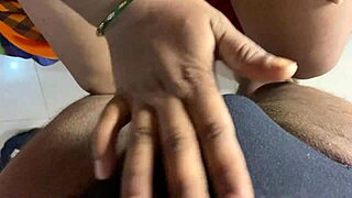 dost ki maa gets wild indian hardcore fuck with squirting and fingering 😈🔥