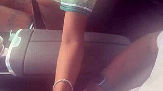 黑妞车震大黑屌口交手撸怪物鸡巴狂吸