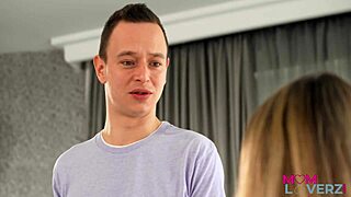 Stepmom's Secret Pictures Turn Into Creampie With Lover! What A Taboo Reality For Mother In Law!