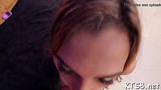 瘦老师张大屄唇脚指奸后肛交骑巨屌潮吹