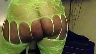 Big Booty Cousin Dances Naked Emotionally