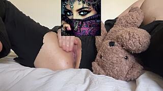 Can this strawberry fit inside my hot tight teen 18+ pussy while I squirt in jeans as arabian snowwhite from usa los angeles?