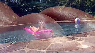 金发18+尤物Jonni Hennessy内射狂干