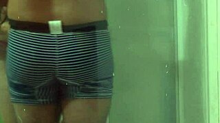 看拉丁人妻绿帽老公面前汽车旅馆浴室黑人粗暴干支配羞辱