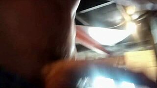 健身撸大屌玩具玩到多重射精高潮