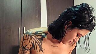 Ian Parker Fucks Colombian Latina Stepsister Hard