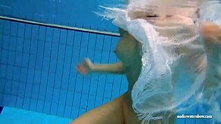 kristy hot babe with big boobs in the swimming pool