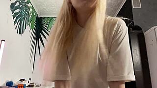 Teen 18+ step sis deepthroats cock in blowjob