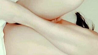 哥们女友酒店自慰视频发来想操