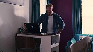 双人深喉紧逼巨乳妹子角色扮演狂操小18+骚货