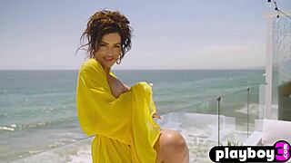 wanna see cj sparxx's huge fake tits and fat ass naked?