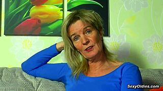 german granny fingers pussy to orgasm in sexy lingerie