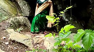 QUICK Jungle FUCK with Stepsis on Family Vacation!