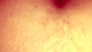 娇小拉丁辣妹被巨白屌后入撑爆