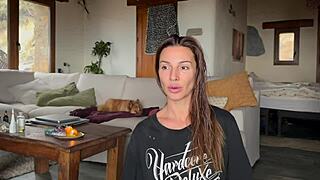 5 Reasons Girls Fake Orgasms During Yoga Sessions