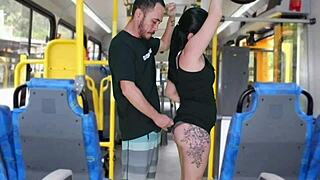 velho escroto encoxa morena curvy no bus ate gozar huge cock