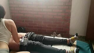 😍 jovencita cachonda strokes me off and sucks out every drop of milk! 💦