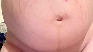 Pregnant arab wife flaunts hairy pussy tease—who craves her tight webcam show?