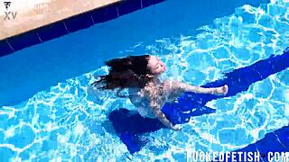 Yessica bunny's shaved skinny pussy underwater post contractions