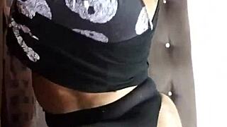 watch me finger my fat shaved pussy i'm your sub slut!