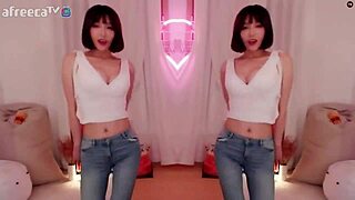 BJ Winter Delivers Bold Sexy Korean Dance Tease